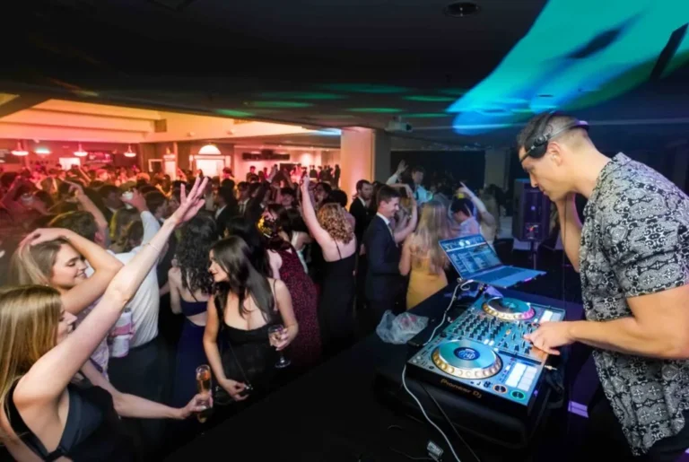 kiwi-djs-karn-hall-dj-auckland-scaled-1-1024x686